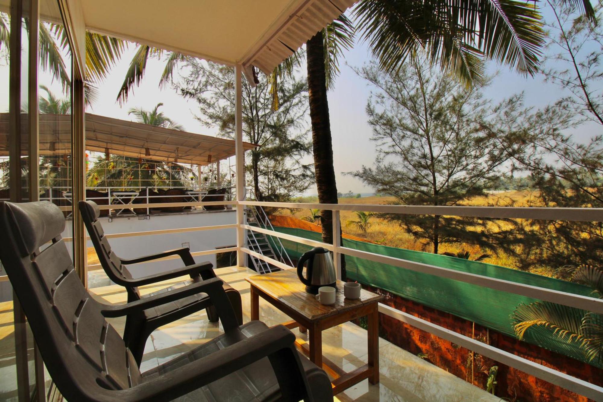 Arabian Sea Beach Resort Morjim Εξωτερικό φωτογραφία