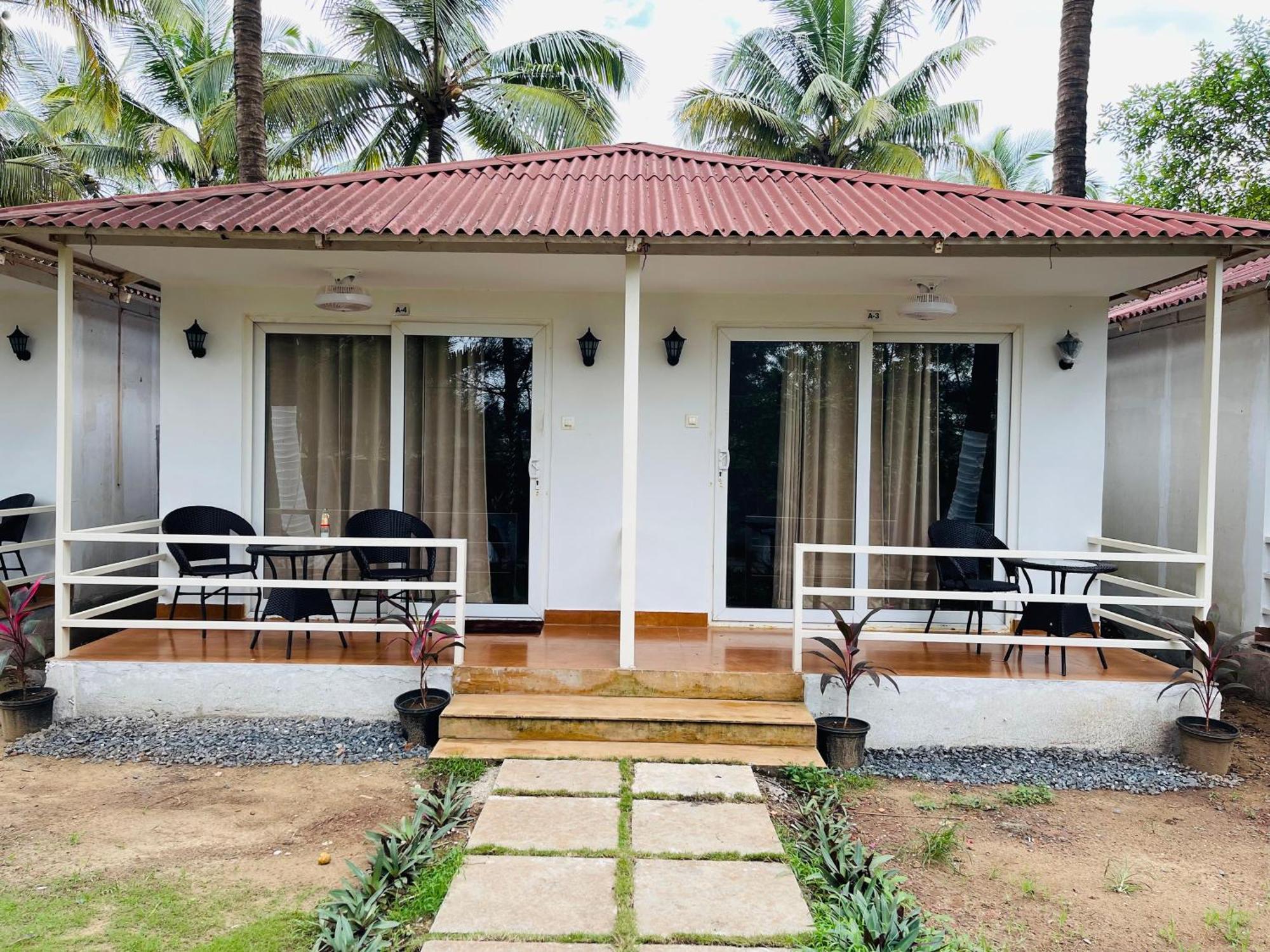 Arabian Sea Beach Resort Morjim Εξωτερικό φωτογραφία