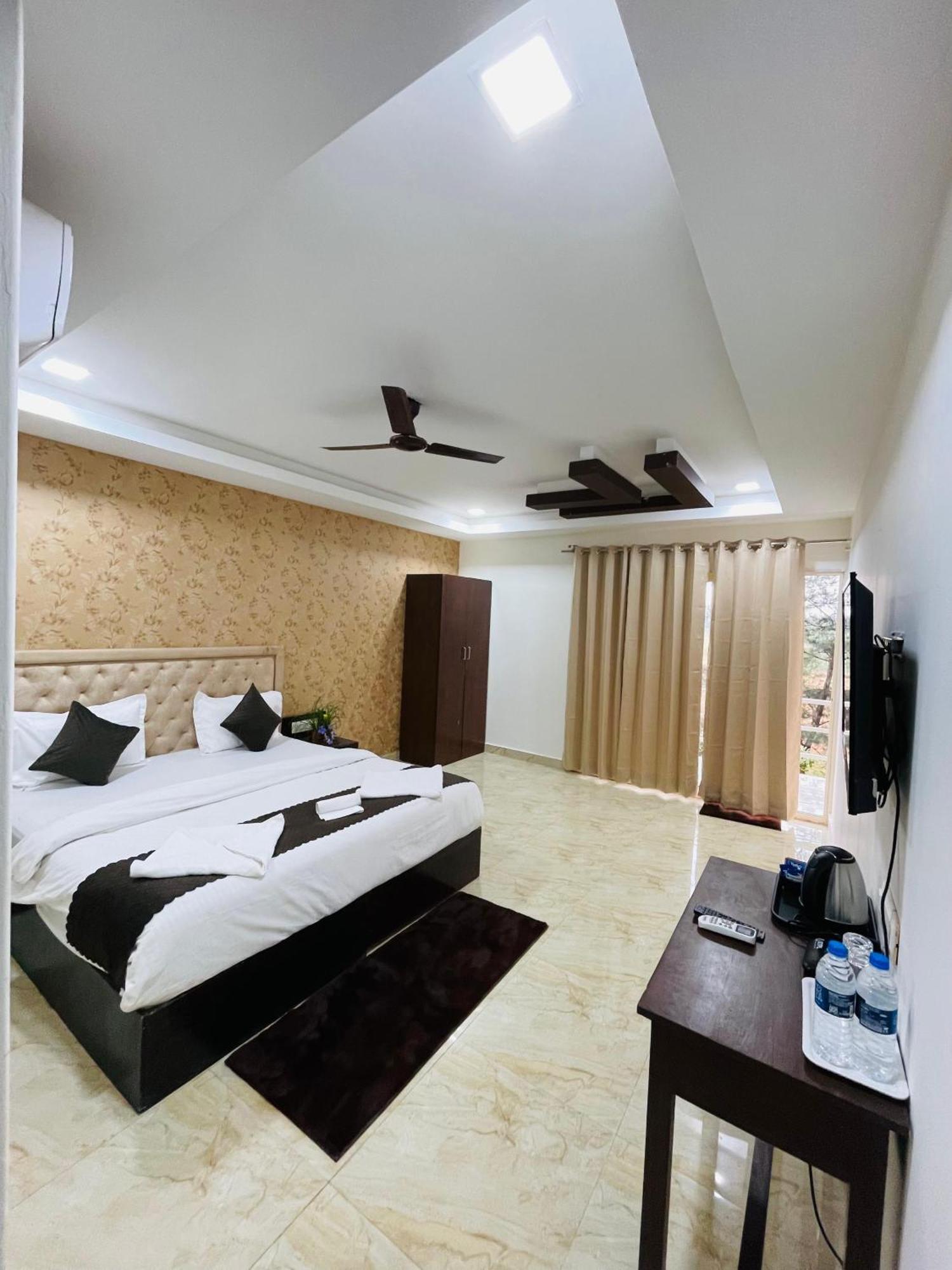 Arabian Sea Beach Resort Morjim Εξωτερικό φωτογραφία