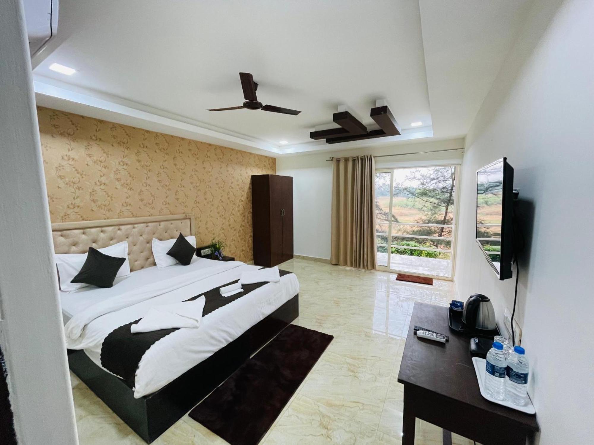 Arabian Sea Beach Resort Morjim Εξωτερικό φωτογραφία